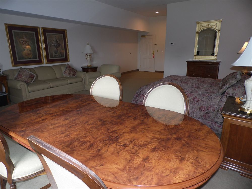 Regalia Hotel & Conference Center Village of Four Seasons المظهر الخارجي الصورة
